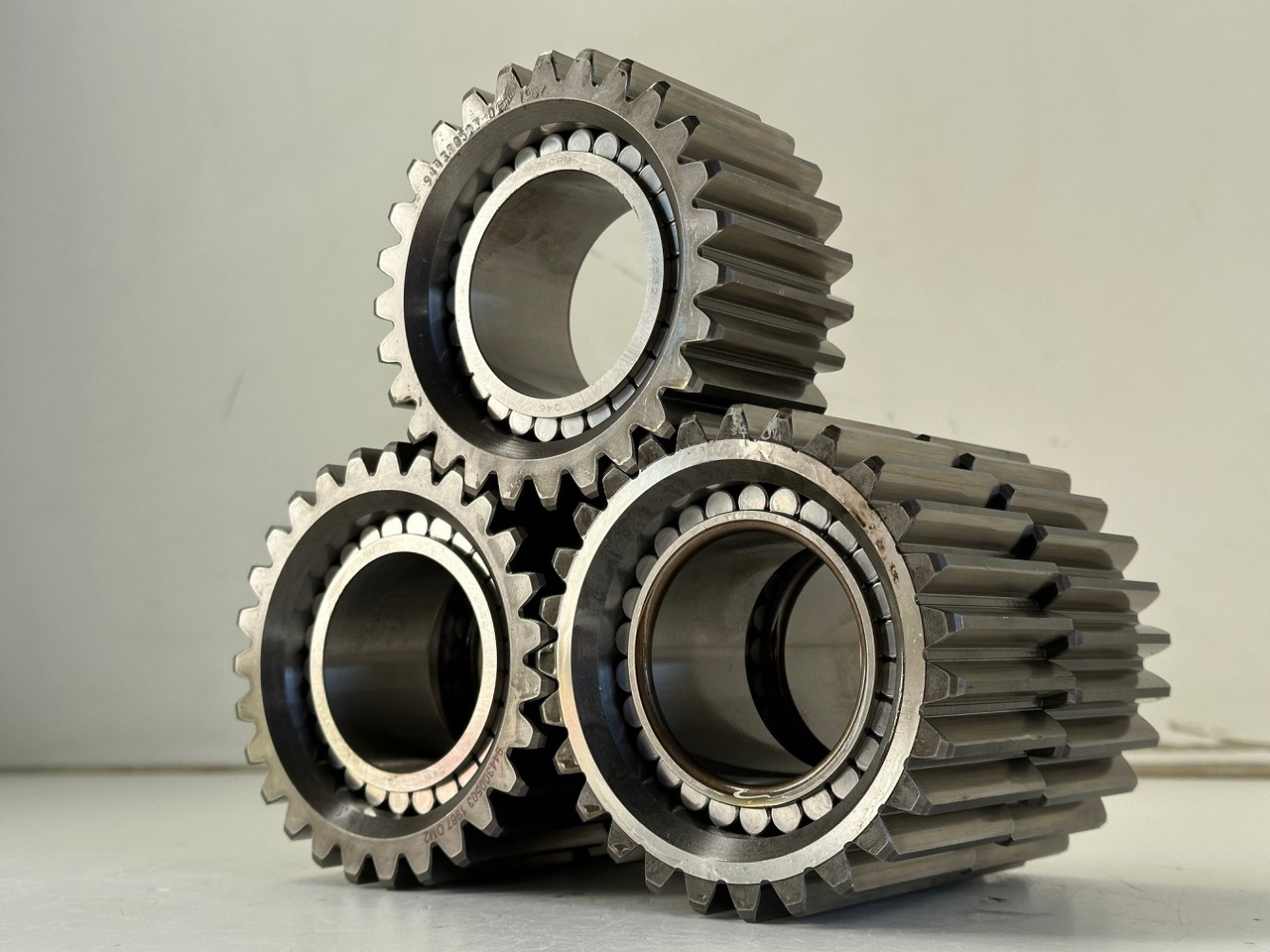 Liebherr Planetenrad ID-Nr.9443004 - ID-Nr.944300403. FAT400-FAT400/018-FAT400P018-FAT400P063-FAT400P073-FAT400P092. R934 IND,R906,R914,R916,R922,R924,R932,R934,R936,R942,R944. #944300503.18.12# - Transmisie finală pentru Excavator pe şenile: Foto 2 Liebherr Planetenrad ID-Nr.9443004 - ID-Nr.944300403. FAT400-FAT400/018-FAT400P018-FAT400P063-FAT400P073-FAT400P092. R934 IND,R906,R914,R916,R922,R924,R932,R934,R936,R942,R944. #944300503.18.12# - Transmisie finală pentru Excavator pe şenile: Foto 2