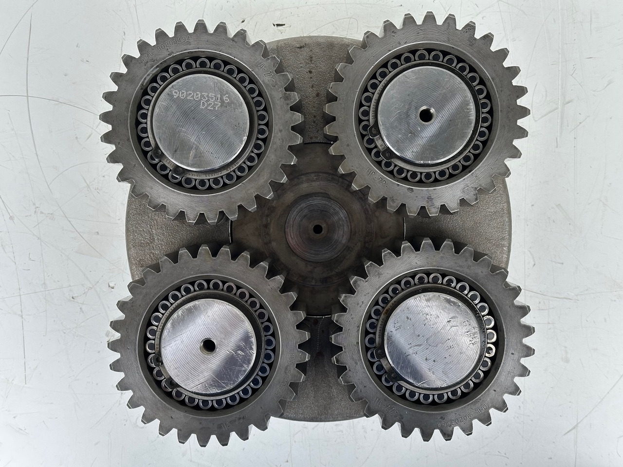 Transmisie finală pentru Buldozer Liebherr Planetenträger ID-Nr.90203516 mit Planetenrad ID-Nr.90203494.  Typ:FAT400G546.    PR71605LGP-1823. PR716LGP-1423. PR716XL-1422. #PLA.PL.28.09#: Foto 8 Transmisie finală pentru Buldozer Liebherr Planetenträger ID-Nr.90203516 mit Planetenrad ID-Nr.90203494.  Typ:FAT400G546.    PR71605LGP-1823. PR716LGP-1423. PR716XL-1422. #PLA.PL.28.09#: Foto 8