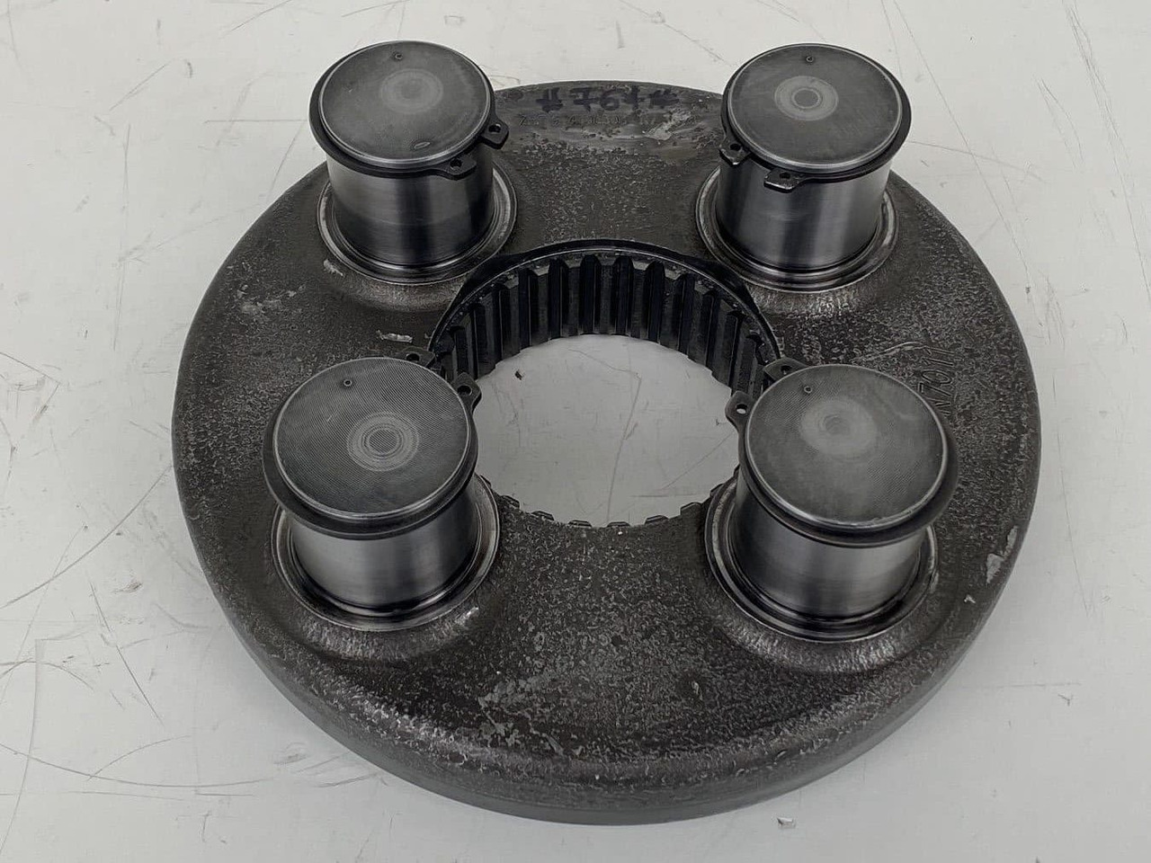 Liebherr Planetenträger ID-Nr.944306303 - ID-Nr.9443063. A924, A934, LH30, LH35. #PLANT764# - Reductor de rotire pentru Utilaje constructii: Foto 2 Liebherr Planetenträger ID-Nr.944306303 - ID-Nr.9443063. A924, A934, LH30, LH35. #PLANT764# - Reductor de rotire pentru Utilaje constructii: Foto 2