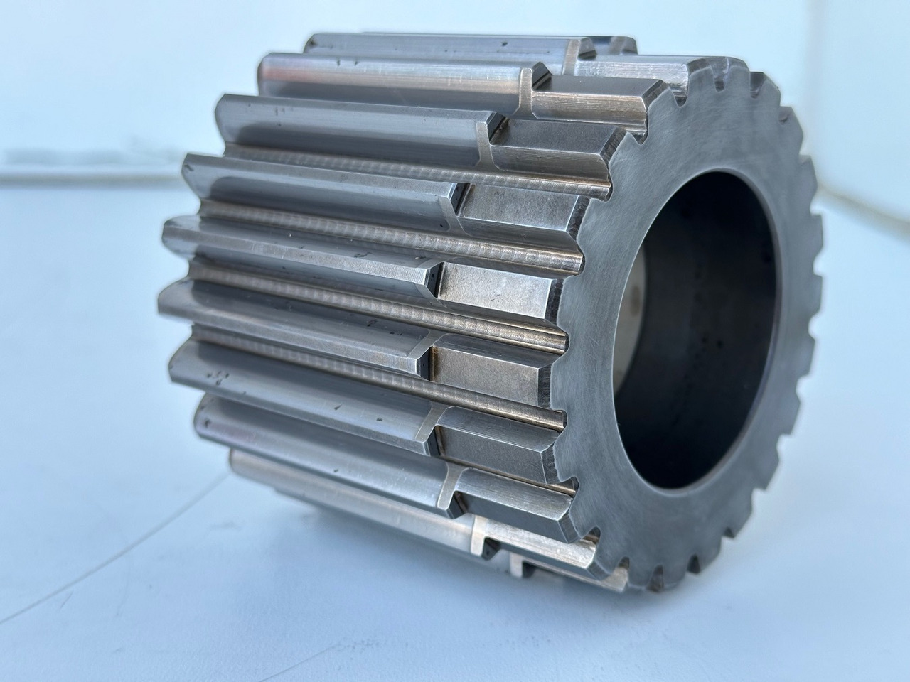 Liebherr Sonnenrad ID-Nr.90016258. FAT400P112,FAT400P130,FAT400P139,LOS1936,LOS926,R926,R928,R930,R934,R936,R938,R940,R944,R946,R950T. #90016258.06.08.02# - Transmisie finală pentru Excavator pe şenile: Foto 1 Liebherr Sonnenrad ID-Nr.90016258. FAT400P112,FAT400P130,FAT400P139,LOS1936,LOS926,R926,R928,R930,R934,R936,R938,R940,R944,R946,R950T. #90016258.06.08.02# - Transmisie finală pentru Excavator pe şenile: Foto 1