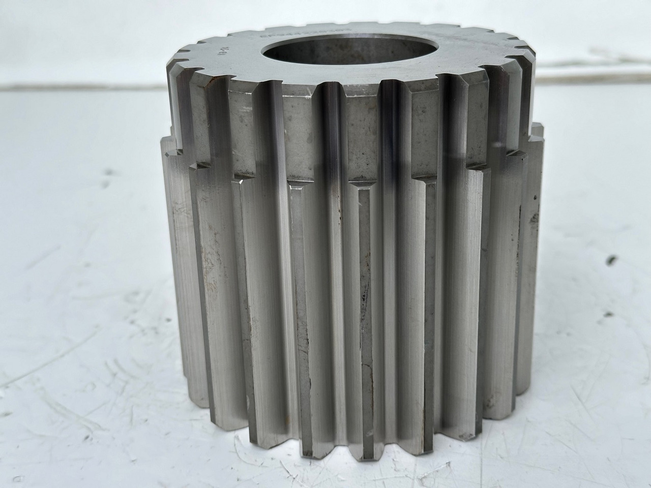 Liebherr Sonnenrad ID-Nr.9442283 - ID-Nr.944228303. FAT500/007 - 500/035 - FAT500/035. LO2954, LOS944 TR, LOS954, P964, R944 TR, R954B, R954C, R964B, R964C. #944228303.01# - Transmisie finală pentru Excavator pe şenile: Foto 1 Liebherr Sonnenrad ID-Nr.9442283 - ID-Nr.944228303. FAT500/007 - 500/035 - FAT500/035. LO2954, LOS944 TR, LOS954, P964, R944 TR, R954B, R954C, R964B, R964C. #944228303.01# - Transmisie finală pentru Excavator pe şenile: Foto 1