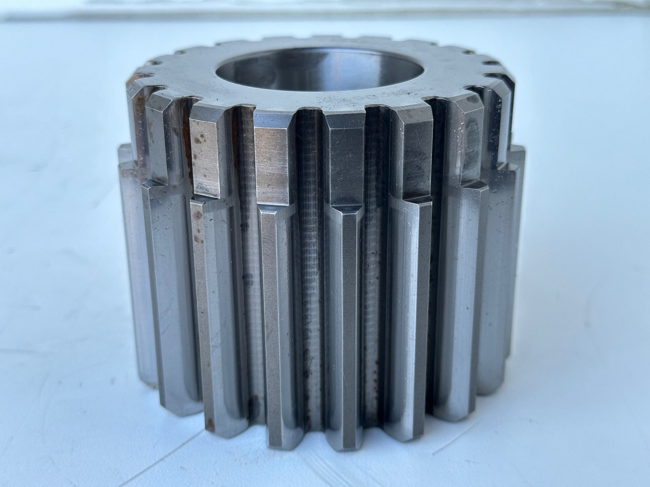 Liebherr Sonnenrad ID-Nr.969490701. FAT355P076-FAT355P077-FAT355P120. LH26,LH30C,LH40C,LO1916,LO1926,LOS916,LOS926,R906,R916,R920,R922,R924,R926. #969490701.06.08# - Transmisie finală pentru Excavator pe şenile: Foto 4 Liebherr Sonnenrad ID-Nr.969490701. FAT355P076-FAT355P077-FAT355P120. LH26,LH30C,LH40C,LO1916,LO1926,LOS916,LOS926,R906,R916,R920,R922,R924,R926. #969490701.06.08# - Transmisie finală pentru Excavator pe şenile: Foto 4