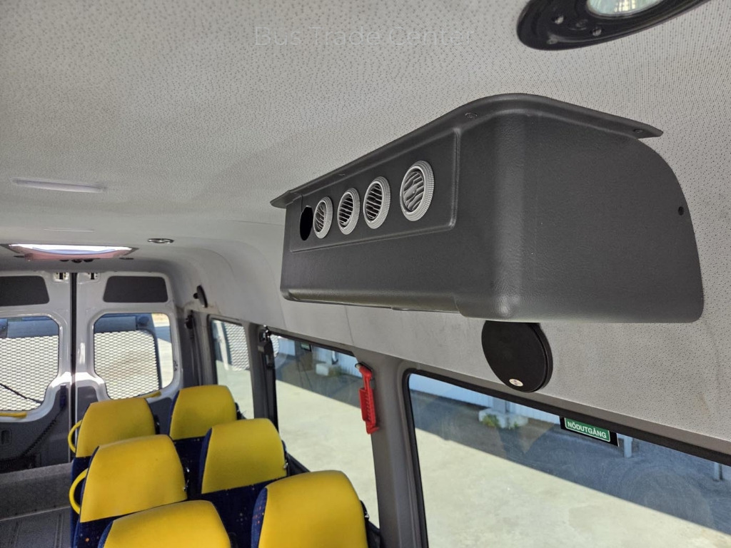 VOLKSWAGEN Crafter 50 LR // 3 units with lift - Microbuz, Transport persoane: Foto 5 VOLKSWAGEN Crafter 50 LR // 3 units with lift - Microbuz, Transport persoane: Foto 5