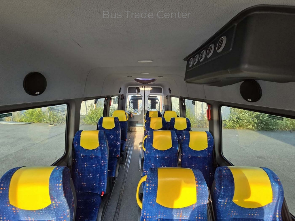 VOLKSWAGEN Crafter 50 LR // 3 units with lift - Microbuz, Transport persoane: Foto 3 VOLKSWAGEN Crafter 50 LR // 3 units with lift - Microbuz, Transport persoane: Foto 3
