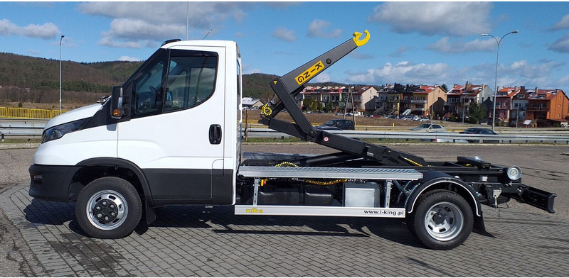 Iveco 50C18 + KING HZ-4R Hakowiec / Hooklift / Abrollkipper - Camion cu cârlig: Foto 2 Iveco 50C18 + KING HZ-4R Hakowiec / Hooklift / Abrollkipper - Camion cu cârlig: Foto 2