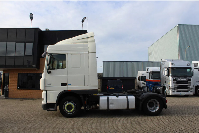DAF XF 105.460 * EURO5 EEV * 4X2 * - Cap tractor: Foto 2 DAF XF 105.460 * EURO5 EEV * 4X2 * - Cap tractor: Foto 2