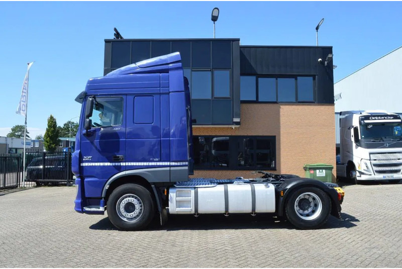 DAF XF 106.440 * EURO6 * 2 TANK * 1200L * 2 BED * - Cap tractor: Foto 2 DAF XF 106.440 * EURO6 * 2 TANK * 1200L * 2 BED * - Cap tractor: Foto 2