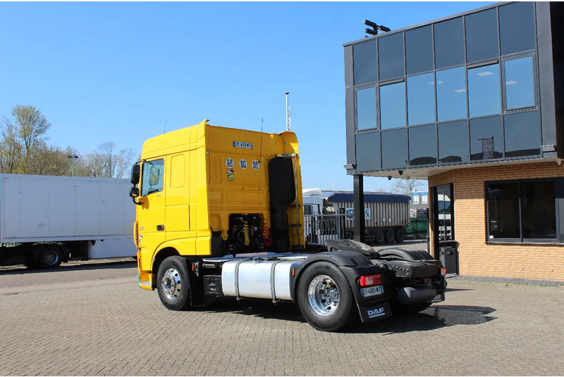 DAF XF 106.460 * EURO6 * 4X2 * - Cap tractor: Foto 3 DAF XF 106.460 * EURO6 * 4X2 * - Cap tractor: Foto 3
