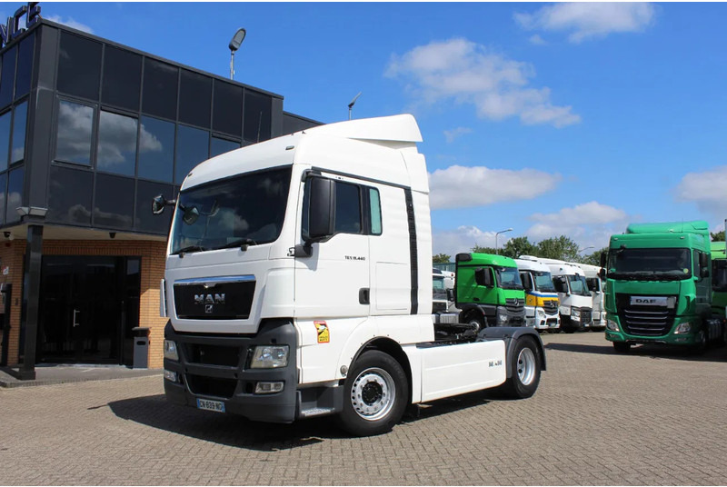 MAN TGX 18.440 - Cap tractor: Foto 1 MAN TGX 18.440 - Cap tractor: Foto 1