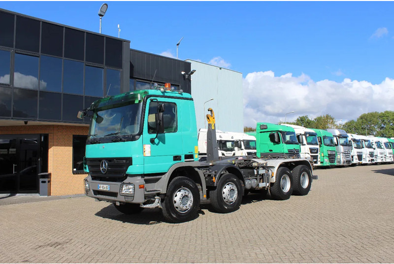Mercedes-Benz Actros 3241 * 3 PEDAL * TOP CONDITION * - Camion cu cârlig: Foto 1 Mercedes-Benz Actros 3241 * 3 PEDAL * TOP CONDITION * - Camion cu cârlig: Foto 1