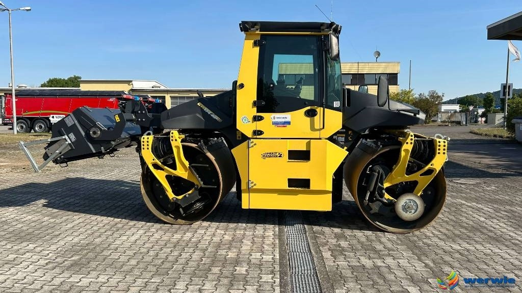 Bomag BW 174 AP-4V AM - Cilindru compactor pentru asfalt: Foto 1 Bomag BW 174 AP-4V AM - Cilindru compactor pentru asfalt: Foto 1