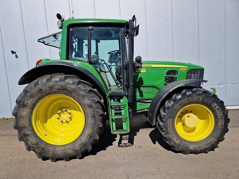 John Deere 6930 Premium AP - Tractor agricol: Foto 2 John Deere 6930 Premium AP - Tractor agricol: Foto 2