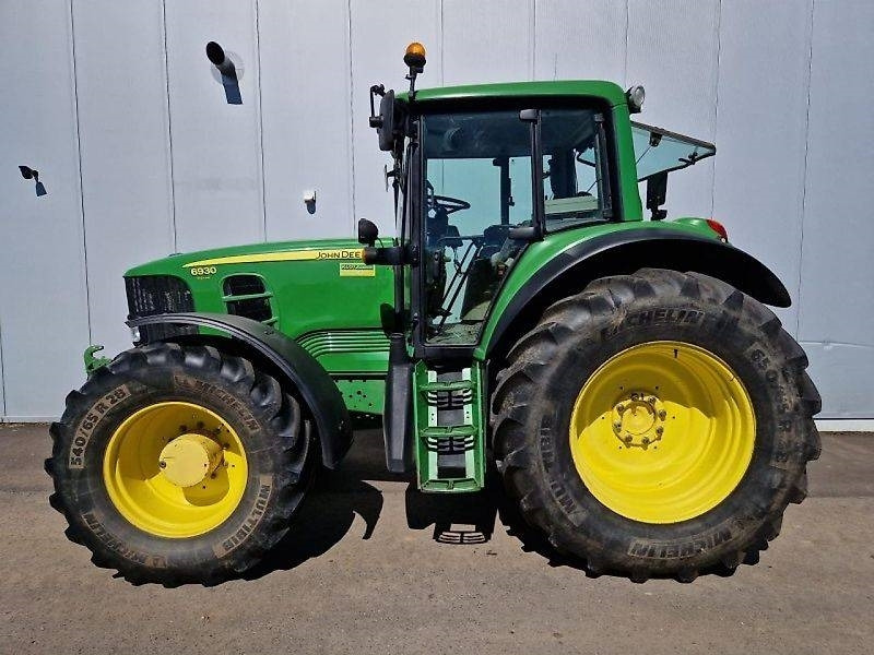 John Deere 6930 Premium AP - Tractor agricol: Foto 1 John Deere 6930 Premium AP - Tractor agricol: Foto 1