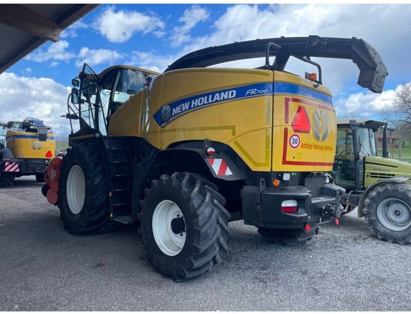 New Holland FR 700 - Combină de Recoltat Furaj: Foto 4 New Holland FR 700 - Combină de Recoltat Furaj: Foto 4