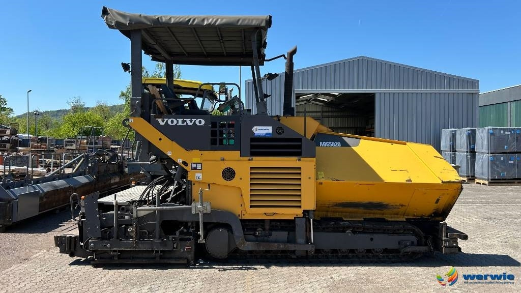 Finisor de asfalt Volvo ABG TITAN 5820: Foto 1