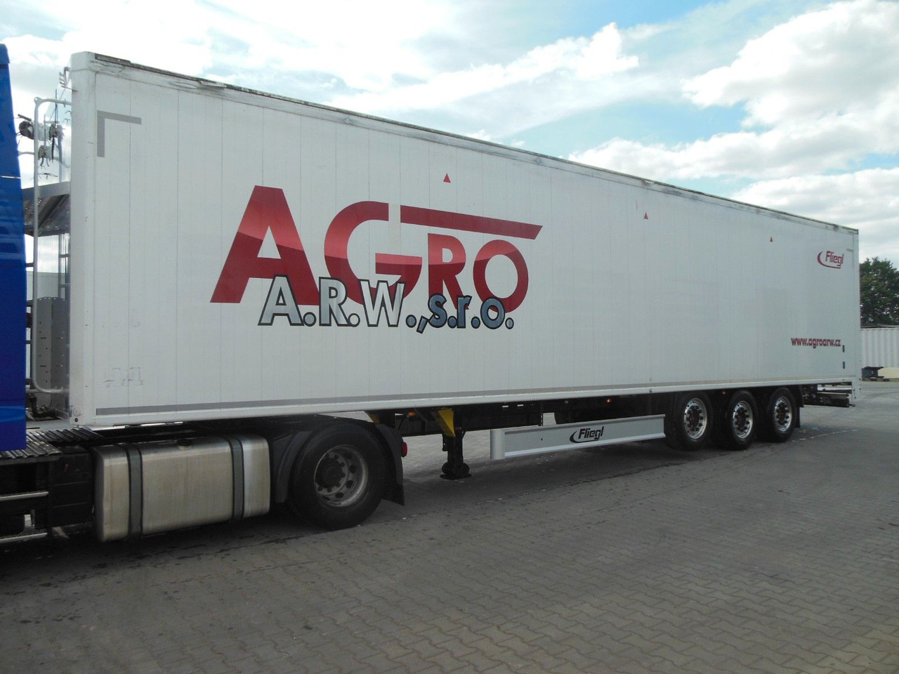 Fliegl SDS 390, 95m3, SAF, 2 STÜCK AM LAGER - Semiremorcă cu podea culisantă: Foto 2 Fliegl SDS 390, 95m3, SAF, 2 STÜCK AM LAGER - Semiremorcă cu podea culisantă: Foto 2
