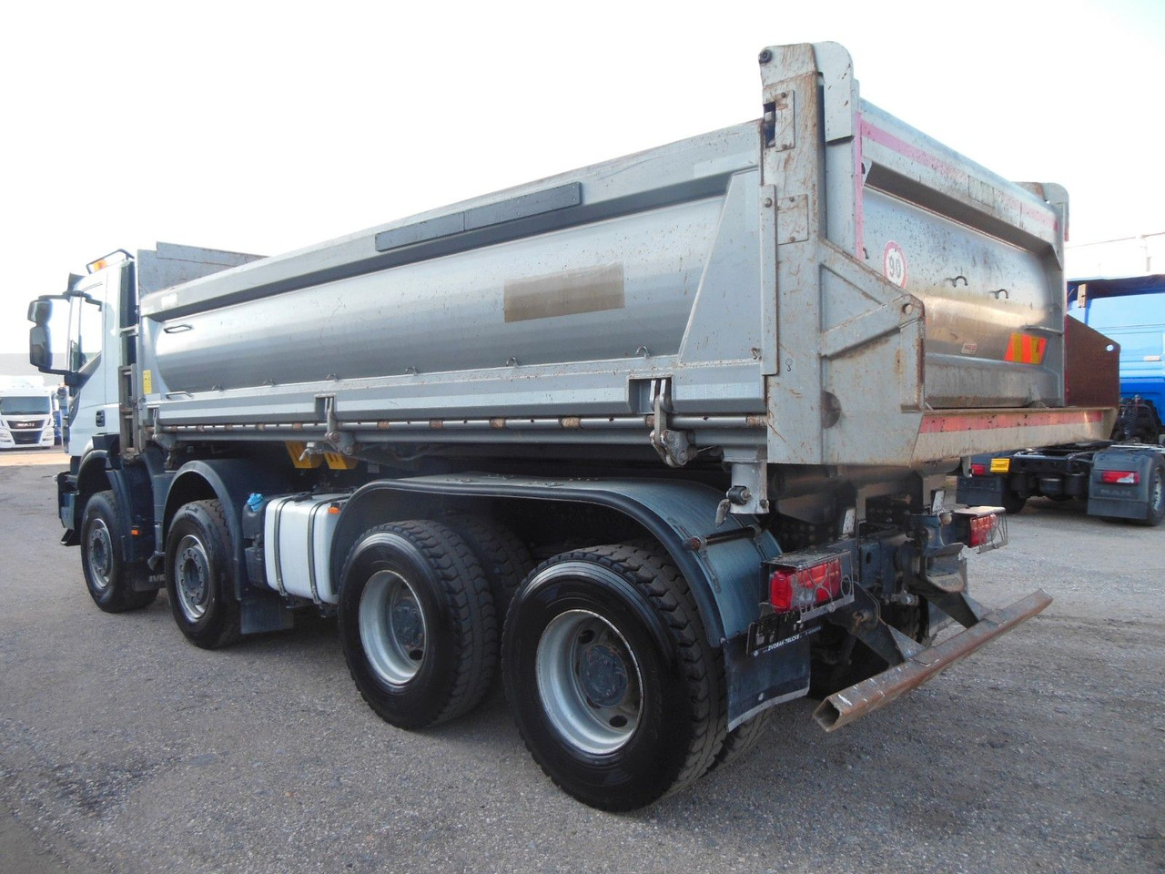 Iveco STRALIS X-WAY 480, 8X4, BORDMATIC, AHK, TOP!!! - Camion basculantă: Foto 4 Iveco STRALIS X-WAY 480, 8X4, BORDMATIC, AHK, TOP!!! - Camion basculantă: Foto 4