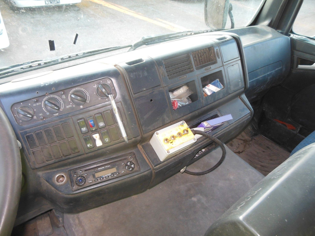 Autopompă de beton MAN TGA 35.410, 8X4, MIX + PUMPE 24M: Foto 27