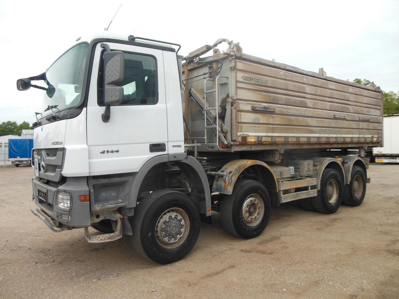 Mercedes-Benz ACTROS 4144, 8X6, 3 PEDALE, MEILLER, BODRMATIC - Camion basculantă: Foto 1 Mercedes-Benz ACTROS 4144, 8X6, 3 PEDALE, MEILLER, BODRMATIC - Camion basculantă: Foto 1