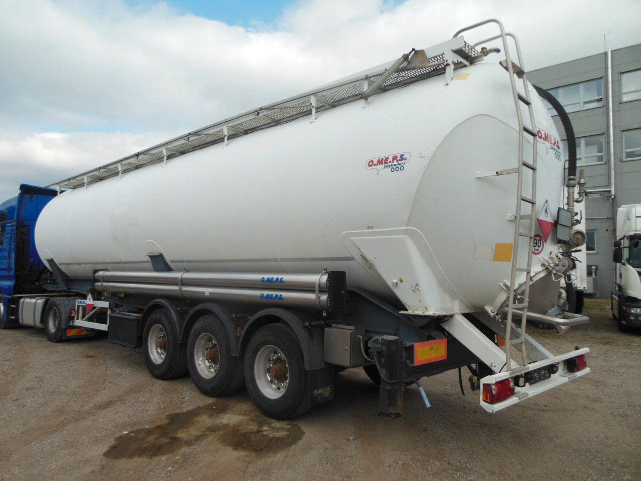 O.ME.P.S. CR 60, ADR, 60.000L - Semiremorcă siloz: Foto 4 O.ME.P.S. CR 60, ADR, 60.000L - Semiremorcă siloz: Foto 4