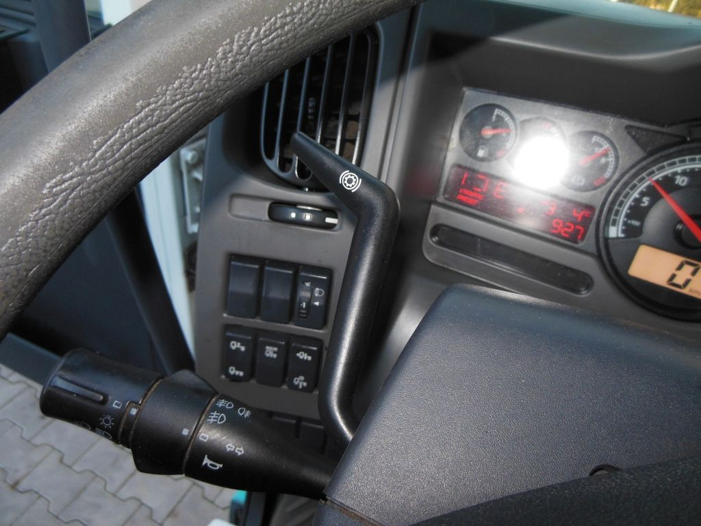 Camion platformă Renault MIDLUM DXI 180.08 Renault MIDLUM DXI 180.08: Foto 19 Camion platformă Renault MIDLUM DXI 180.08 Renault MIDLUM DXI 180.08: Foto 19