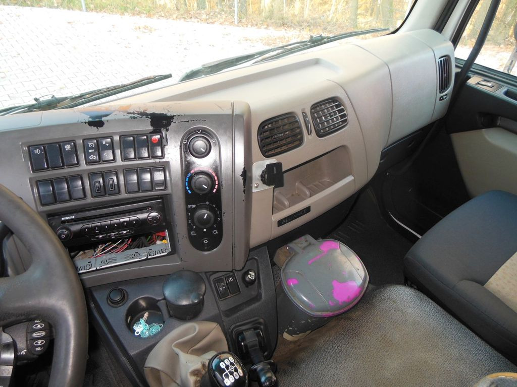 Camion platformă Renault MIDLUM DXI 180.08 Renault MIDLUM DXI 180.08: Foto 24 Camion platformă Renault MIDLUM DXI 180.08 Renault MIDLUM DXI 180.08: Foto 24