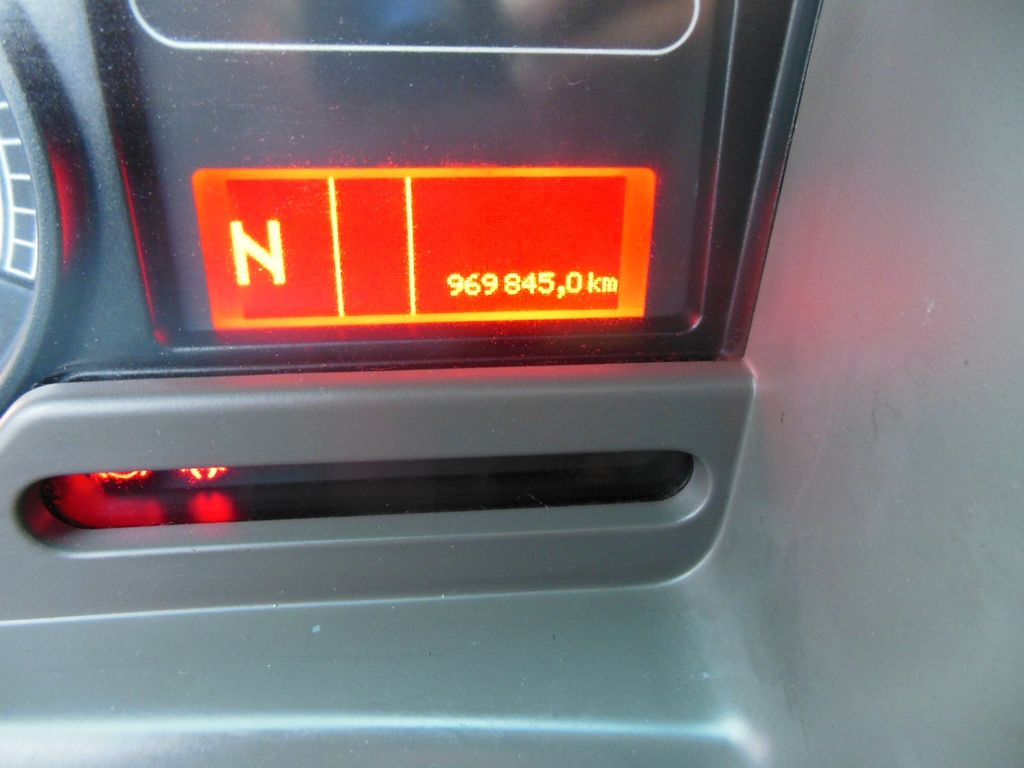 Camion platformă Renault MIDLUM DXI 180.08 Renault MIDLUM DXI 180.08: Foto 20 Camion platformă Renault MIDLUM DXI 180.08 Renault MIDLUM DXI 180.08: Foto 20