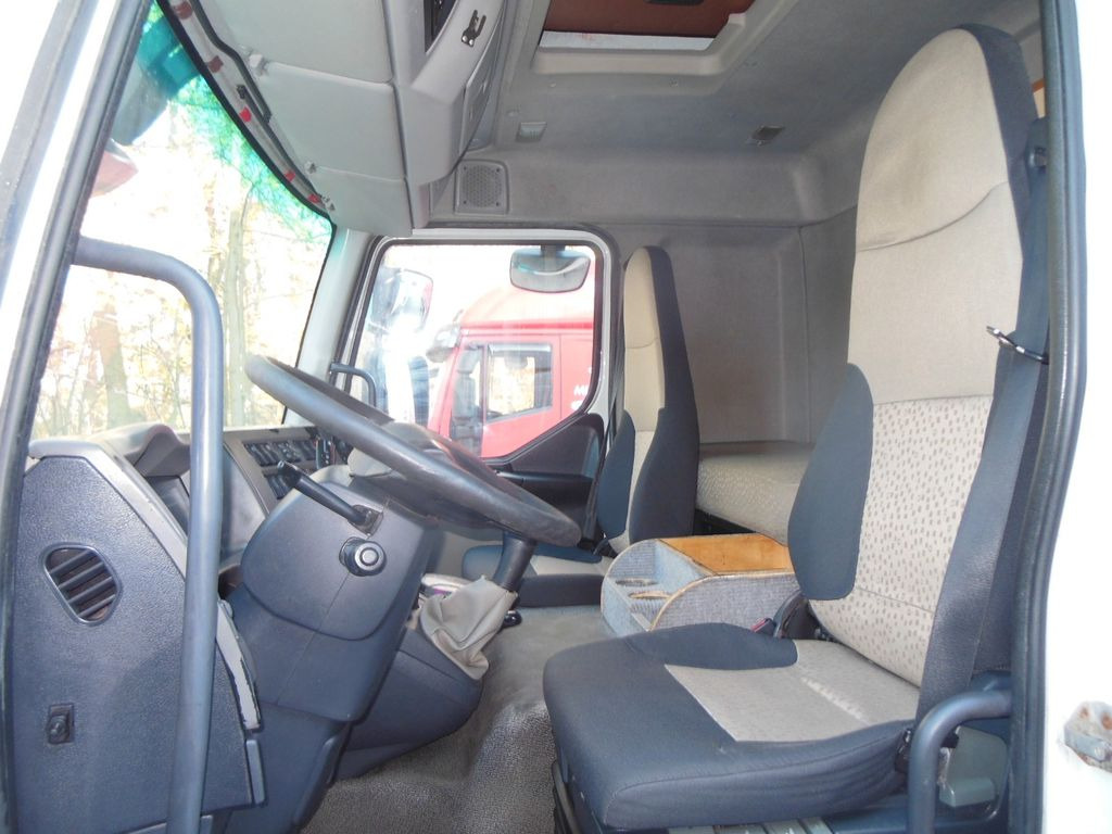 Camion platformă Renault MIDLUM DXI 180.08 Renault MIDLUM DXI 180.08: Foto 18 Camion platformă Renault MIDLUM DXI 180.08 Renault MIDLUM DXI 180.08: Foto 18