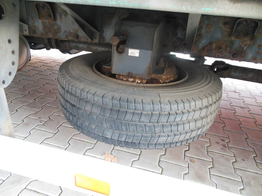 Camion platformă Renault MIDLUM DXI 180.08 Renault MIDLUM DXI 180.08: Foto 8 Camion platformă Renault MIDLUM DXI 180.08 Renault MIDLUM DXI 180.08: Foto 8