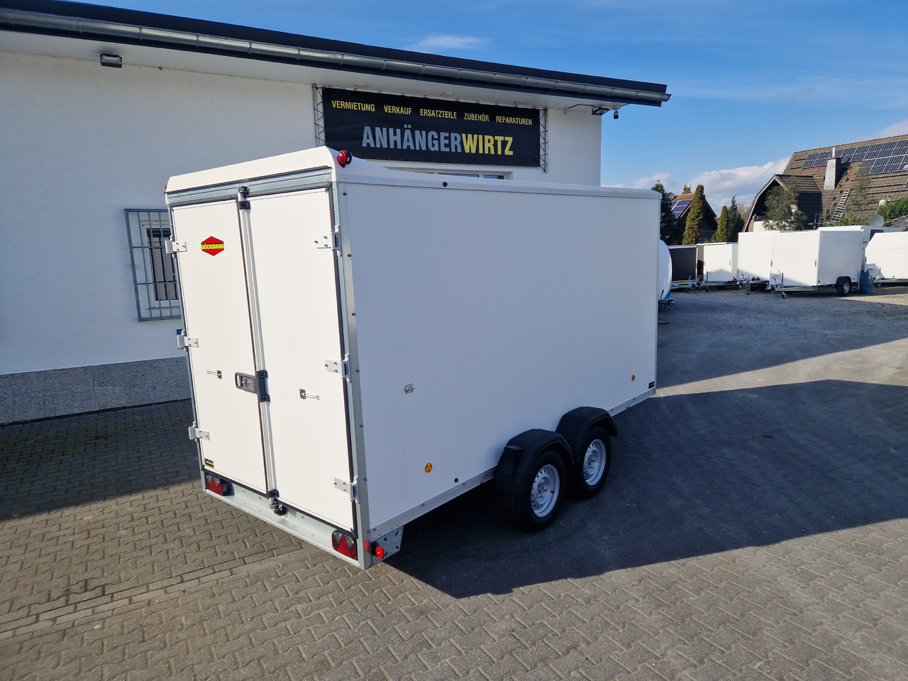 Remorcă furgon Böckmann Koffer KT 4018/27 H weiß 400x185x202cm (XL) 2700kg Modell 2024: Foto 9 Remorcă furgon Böckmann Koffer KT 4018/27 H weiß 400x185x202cm (XL) 2700kg Modell 2024: Foto 9