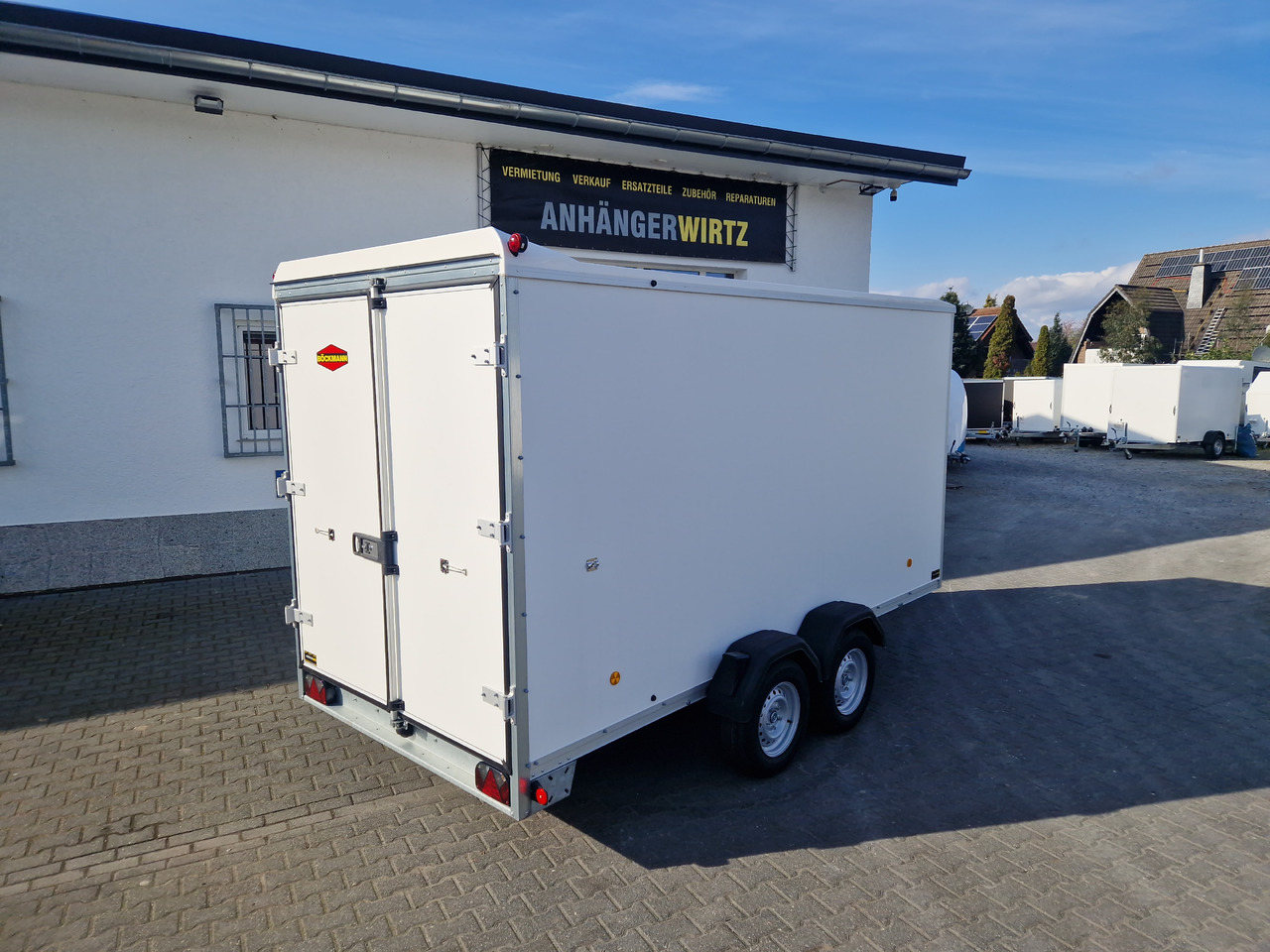 Remorcă furgon Böckmann Koffer KT 4018/27 H weiß 400x185x202cm (XL) 2700kg Modell 2024: Foto 7 Remorcă furgon Böckmann Koffer KT 4018/27 H weiß 400x185x202cm (XL) 2700kg Modell 2024: Foto 7