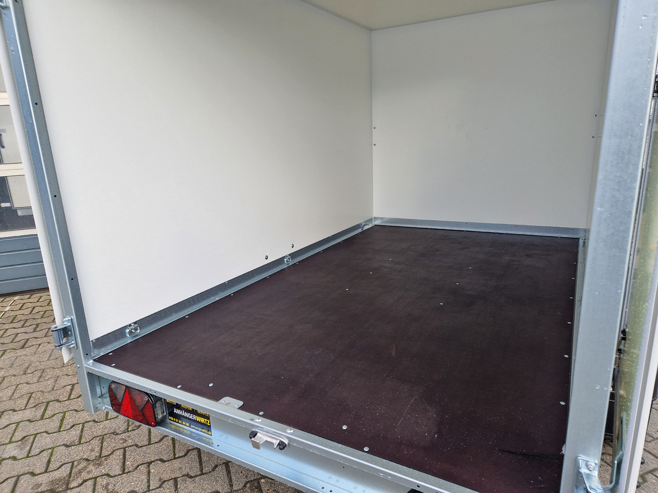 Brenderup Cargo Dynamic CD260 BD 260x155x150cm niedrig Hecktüren (S) 1300kg - Remorcă furgon: Foto 5 Brenderup Cargo Dynamic CD260 BD 260x155x150cm niedrig Hecktüren (S) 1300kg - Remorcă furgon: Foto 5