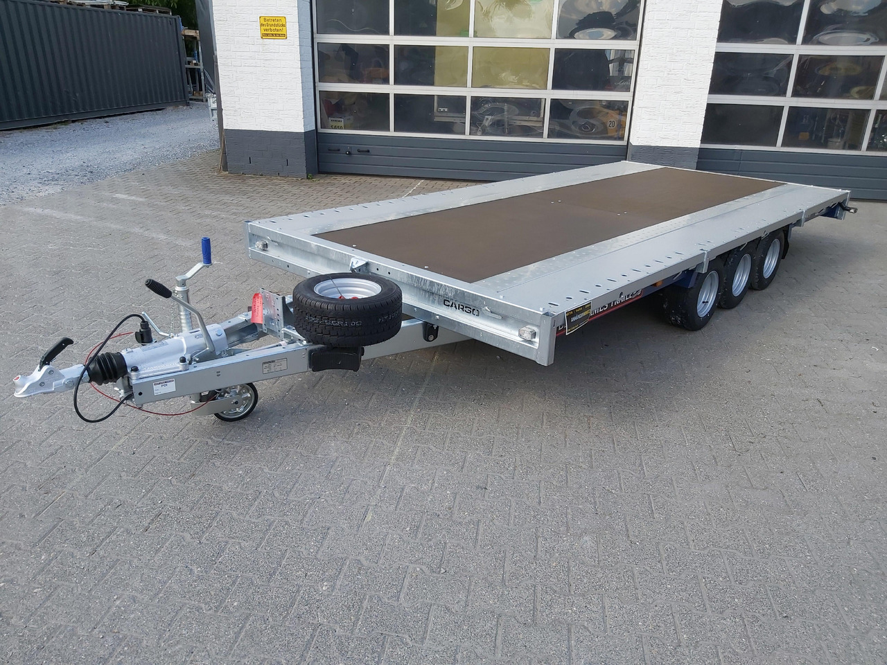 Brian James Trailer CarGO Connect 450x210cm Tridem 10" 3500kg Modell 22 - Remorcă platformă: Foto 1 Brian James Trailer CarGO Connect 450x210cm Tridem 10" 3500kg Modell 22 - Remorcă platformă: Foto 1