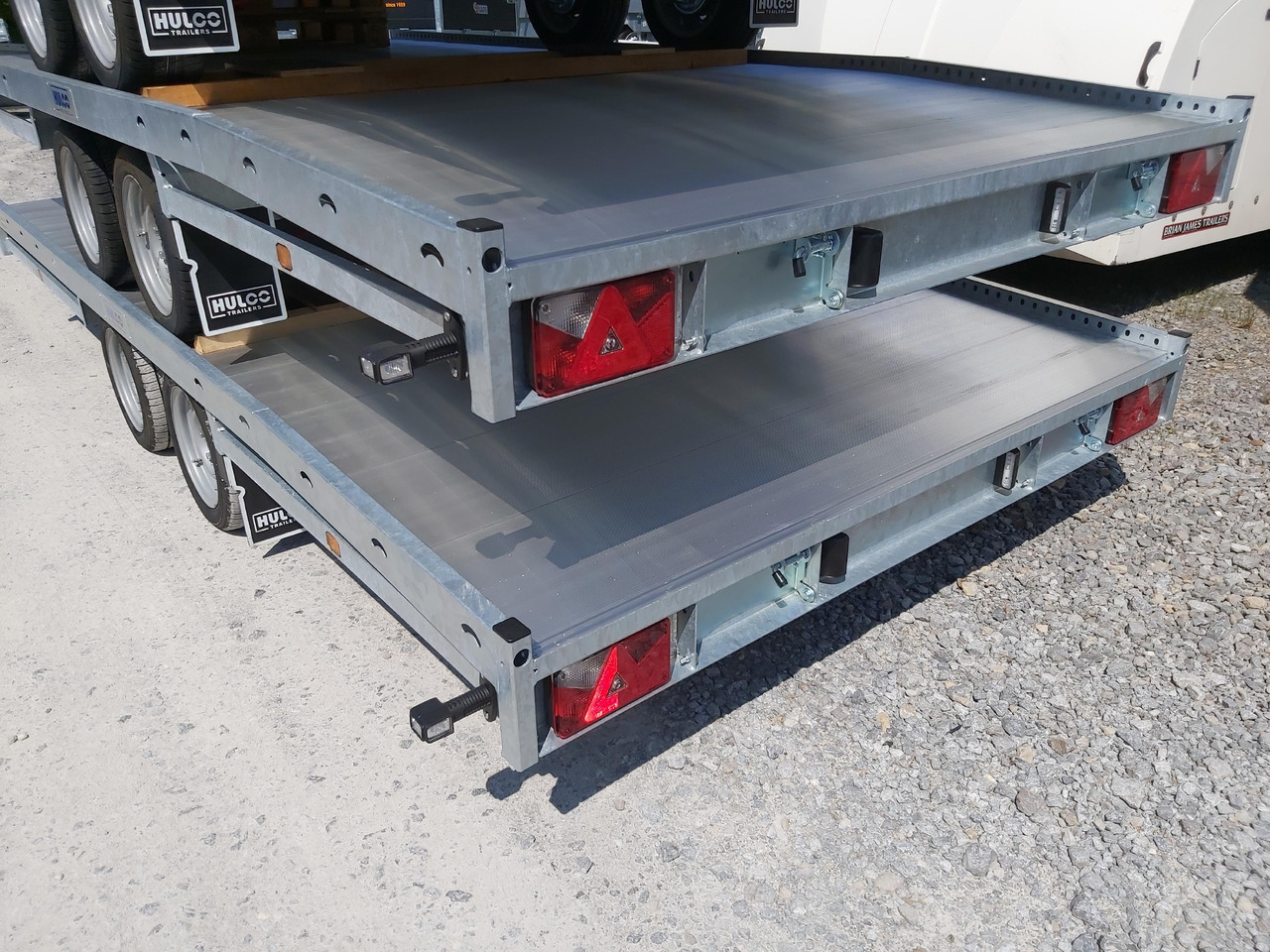 CARAX-2 3000 Multitransporter 440x207cm Aluboden Auffahrrampen 3000kg Winter Aktion - Remorcă platformă: Foto 5 CARAX-2 3000 Multitransporter 440x207cm Aluboden Auffahrrampen 3000kg Winter Aktion - Remorcă platformă: Foto 5