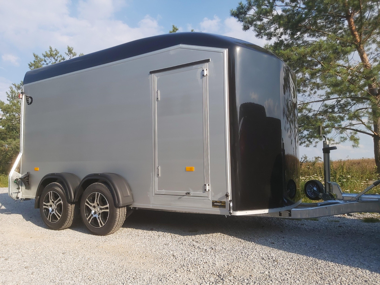 Remorca auto Cargo Roadster 700 375x180x200cm Alu black Alufelgen 2600kg Pullman 100km Herbst Aktion Modell: Foto 9