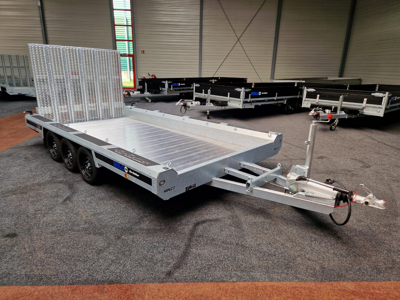 HULCO TERRAX-3 Go Getter Aluboden 394x180x27cm Heckrampe 150cm LED Tridem 3500kg - Remorcă transport utilaje: Foto 3 HULCO TERRAX-3 Go Getter Aluboden 394x180x27cm Heckrampe 150cm LED Tridem 3500kg - Remorcă transport utilaje: Foto 3