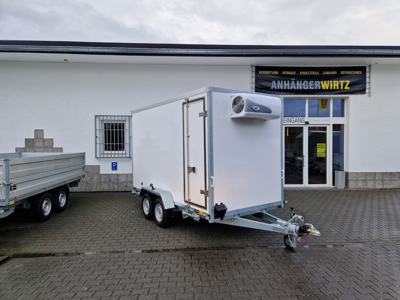 Kargo CoolBoxx FK2736HT 355x162x198cm Seitentür 230V +Kühler Govi Arktik 2000 100km/H 2700kg - Remorcă frigider: Foto 4 Kargo CoolBoxx FK2736HT 355x162x198cm Seitentür 230V +Kühler Govi Arktik 2000 100km/H 2700kg - Remorcă frigider: Foto 4