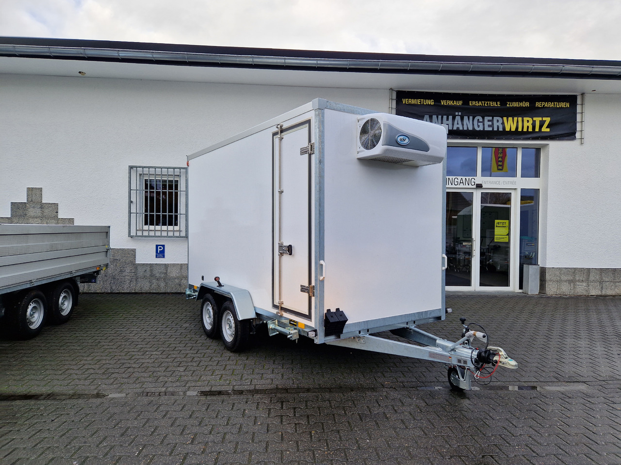 Kargo CoolBoxx FK2736HT 355x162x198cm Seitentür 230V +Kühler Govi Arktik 2000 100km/H 2700kg - Remorcă frigider: Foto 2 Kargo CoolBoxx FK2736HT 355x162x198cm Seitentür 230V +Kühler Govi Arktik 2000 100km/H 2700kg - Remorcă frigider: Foto 2