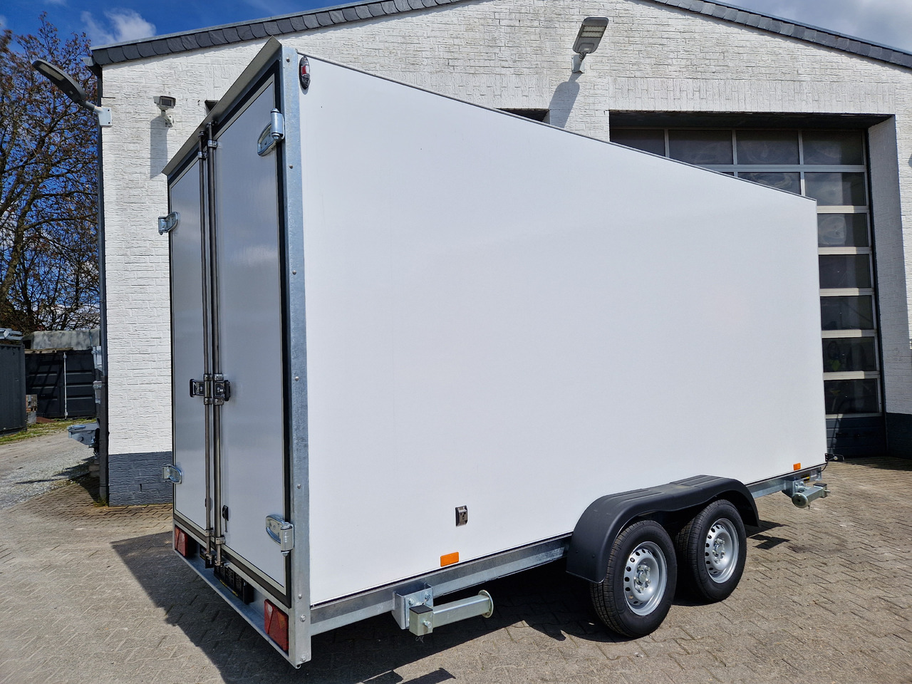Kühlanhänger Cargo Therm TFI 430T 430x180x200cm Lebensmittel HACCP Govi Arktik 2000 2700kg - Remorcă frigider: Foto 5 Kühlanhänger Cargo Therm TFI 430T 430x180x200cm Lebensmittel HACCP Govi Arktik 2000 2700kg - Remorcă frigider: Foto 5