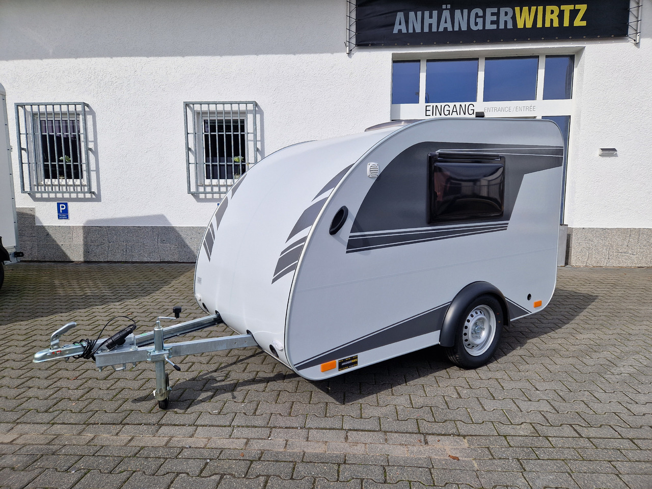 Mini Camper Mini Tommy TMC25 Basic 252x140x121cm 100 km/H 750kg ungebremst Januar AKTION - Rulotă: Foto 3 Mini Camper Mini Tommy TMC25 Basic 252x140x121cm 100 km/H 750kg ungebremst Januar AKTION - Rulotă: Foto 3