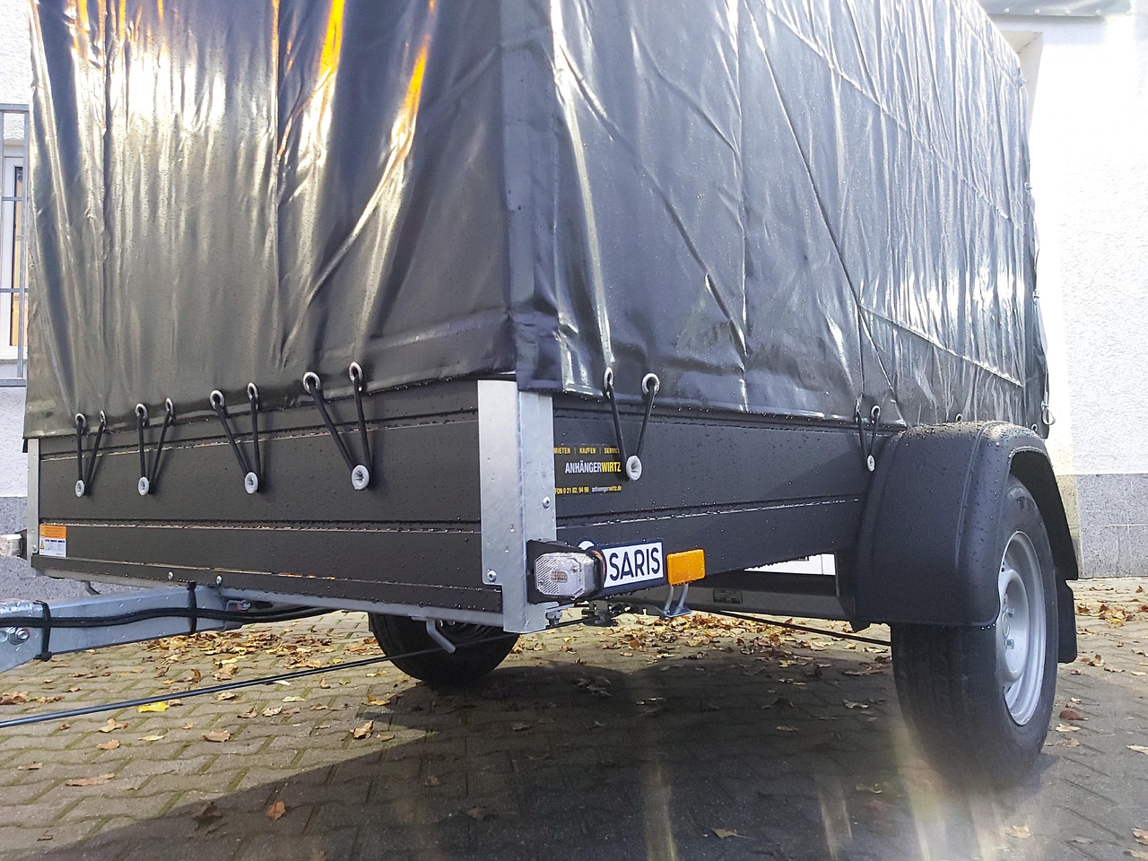 Saris Anhänger DV135 McAlu Pro MP 255x133x150cm Hochplane black (S)1350kg black deal Januar Aktio - Remorca auto: Foto 2 Saris Anhänger DV135 McAlu Pro MP 255x133x150cm Hochplane black (S)1350kg black deal Januar Aktio - Remorca auto: Foto 2
