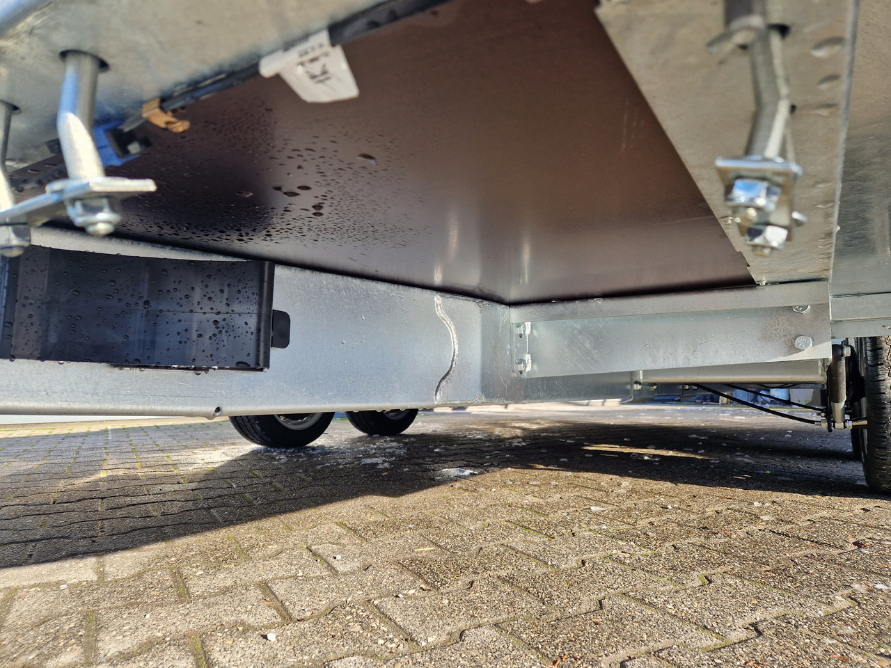 Saris Magnum MAXX 3500 406x182x30cm force one Rampen Schaufelablage 100km/H 3500kg Januar Aktion - Remorcă transport utilaje: Foto 4 Saris Magnum MAXX 3500 406x182x30cm force one Rampen Schaufelablage 100km/H 3500kg Januar Aktion - Remorcă transport utilaje: Foto 4