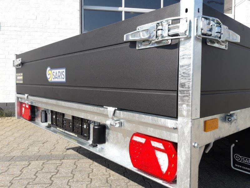 Saris PL356 184 2700 2 356x184x35cm black Edition LED Beleuchtung VAS 13" (L) 2700kg - Remorcă platformă: Foto 5 Saris PL356 184 2700 2 356x184x35cm black Edition LED Beleuchtung VAS 13" (L) 2700kg - Remorcă platformă: Foto 5