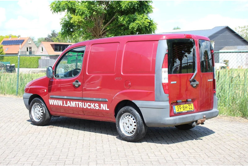 Fiat Doblò Cargo 1.9 JTD SCHUIFDEUR - Dubă: Foto 3 Fiat Doblò Cargo 1.9 JTD SCHUIFDEUR - Dubă: Foto 3