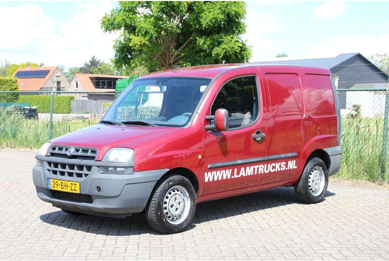 Fiat Doblò Cargo 1.9 JTD SCHUIFDEUR - Dubă: Foto 1 Fiat Doblò Cargo 1.9 JTD SCHUIFDEUR - Dubă: Foto 1