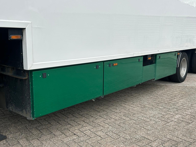 Leasing de KMA RACE PAARDEN CAMPER BLOEMEN KMA RACE PAARDEN CAMPER BLOEMEN: Foto 15