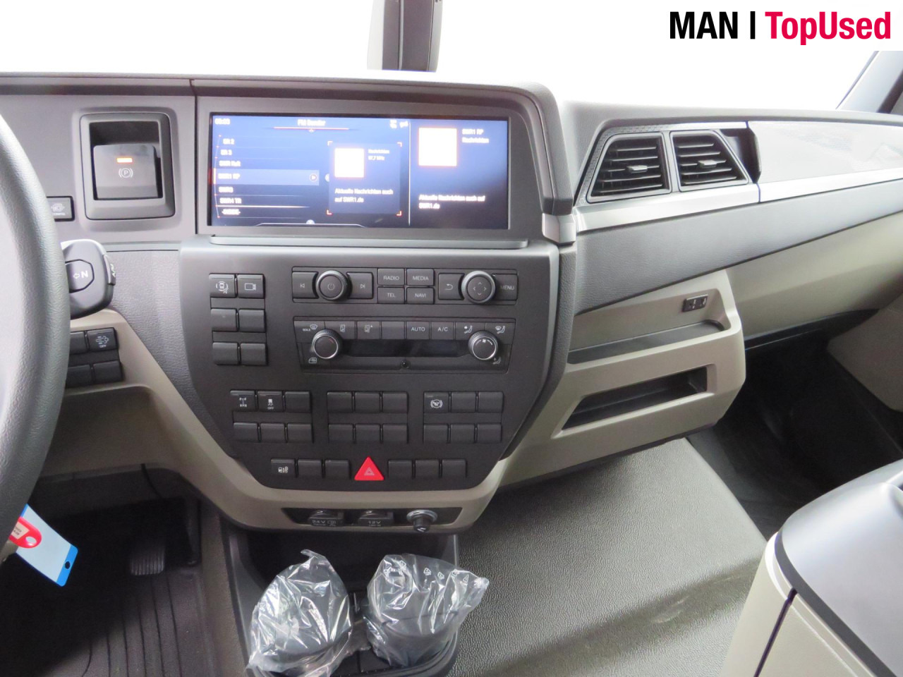 MAN TGL 12.250 4X2 BL VANTEC Koffer BÄR LBW Euro6 AHK - Camion furgon: Foto 5 MAN TGL 12.250 4X2 BL VANTEC Koffer BÄR LBW Euro6 AHK - Camion furgon: Foto 5