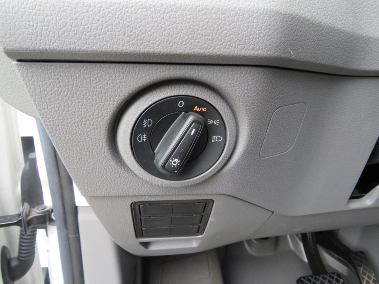 VOLKSWAGEN Crafter 35 L3H3 Kasten 4MOTION Navi ZV - Dubă: Foto 5 VOLKSWAGEN Crafter 35 L3H3 Kasten 4MOTION Navi ZV - Dubă: Foto 5