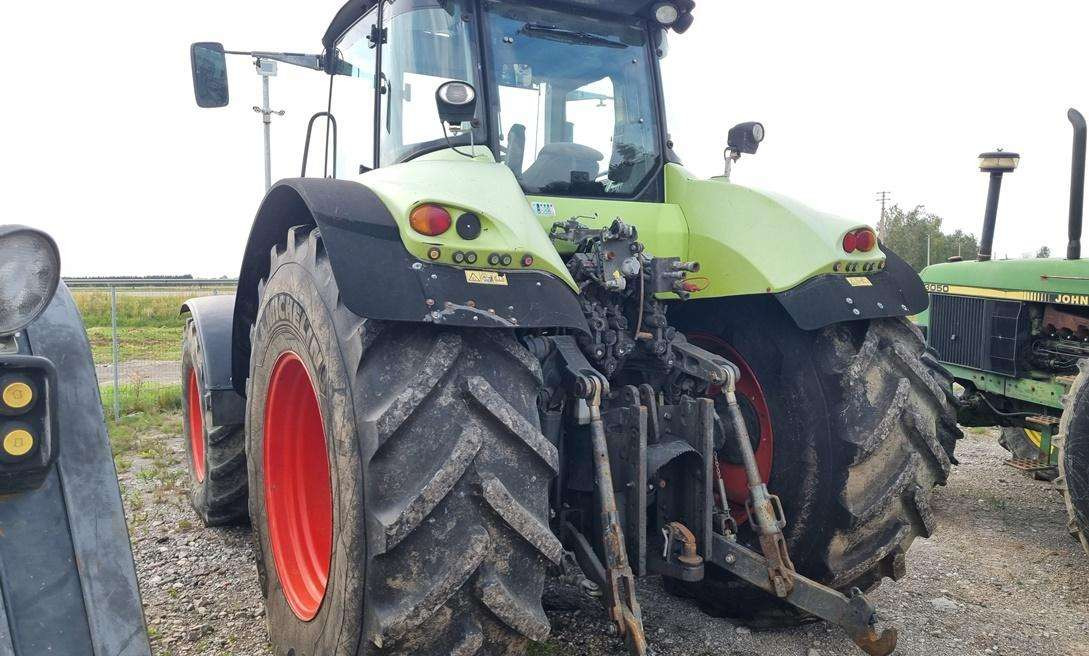 Tractor agricol Claas Axion 840: Foto 6