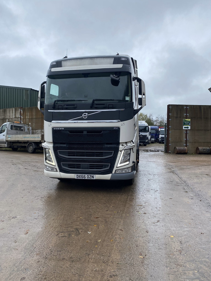 Volvo FH 500 - Cap tractor: Foto 2 Volvo FH 500 - Cap tractor: Foto 2